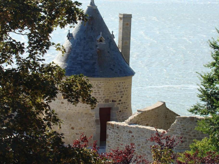 Entre Mont St Michel Et Merveille Vains Bagian luar foto
