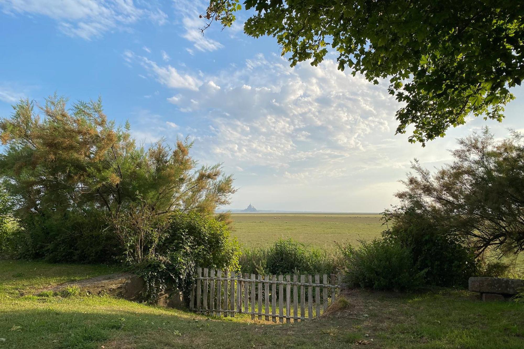 Entre Mont St Michel Et Merveille Vains Bagian luar foto